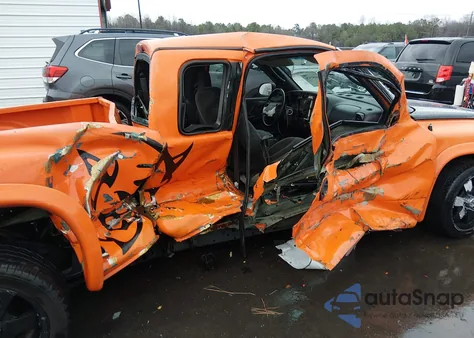 2000 Dodge Dakota Slt/Sport z USA, uszkodzony, nr VIN 1B7GL22N4YS741892